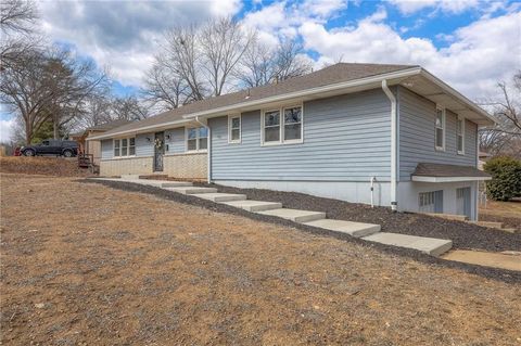 1208 E Red Bridge Road, Kansas City, MO 64131 - MLS#: 2600675