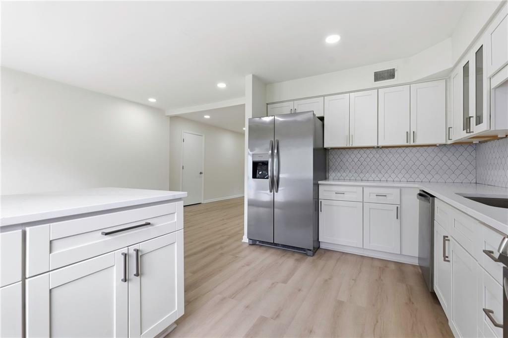 11506-11508 Oak Street
