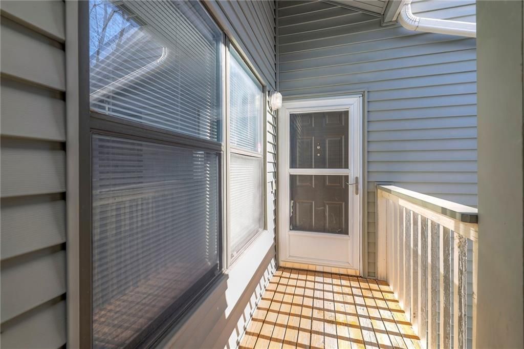 Photo of 8848 W 106th Terrace, Overland Park, KS 66212 (MLS # 2598717)