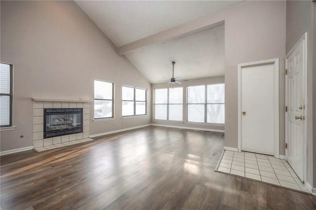 Photo of 8848 W 106th Terrace, Overland Park, KS 66212 (MLS # 2598717)