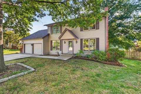 Photo of 1501 SE Long Place, Lees Summit, MO 64063 (MLS # 2641247)