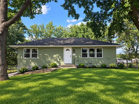 803 W Main Street, Odessa, MO 64076 - #: 2643166