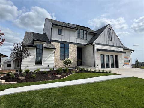 Photo of 11809 W 181st Street, Overland Park, KS 66013 (MLS # 2616618)