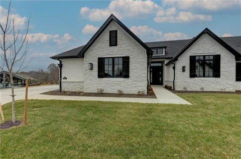 3906 W 84th Terrace Prairie Village KS 66206