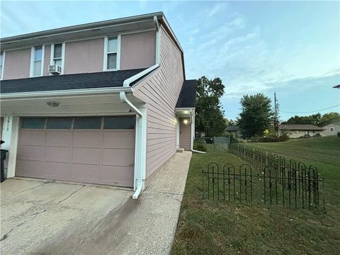 Photo of 1312 E 123rd Terrace #A, Olathe, KS 66061 (MLS # 2581907)