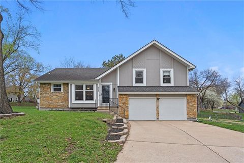 202 NW Redwood Court, Lee\'s Summit, MO 64064 - MLS#: 2542307