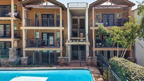 4727 JARBOE ST APT 91, KANSAS CITY, MO 64112 - Image 1c3a19f35cfdb33c85d9ebb24ec82ee8/509236376