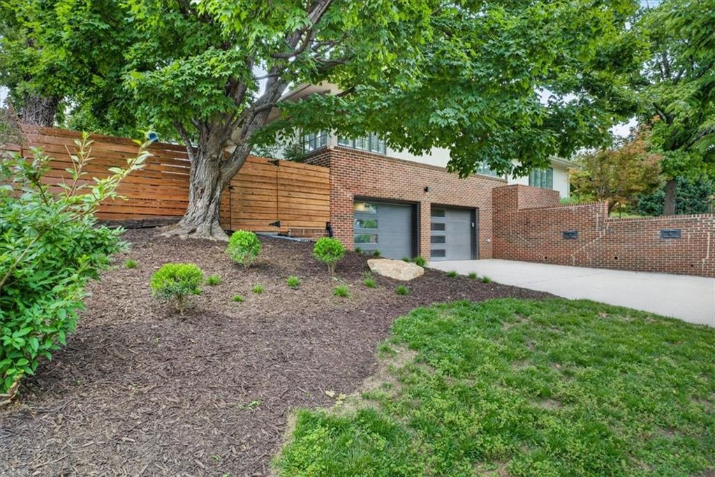 1624 W 50th Street