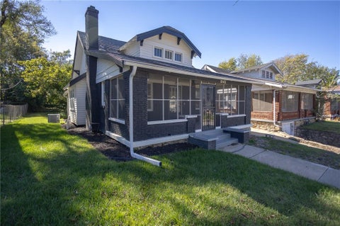 Photo of 5142 Brookwood Avenue, Kansas City, MO 64110 (MLS # 2648288)