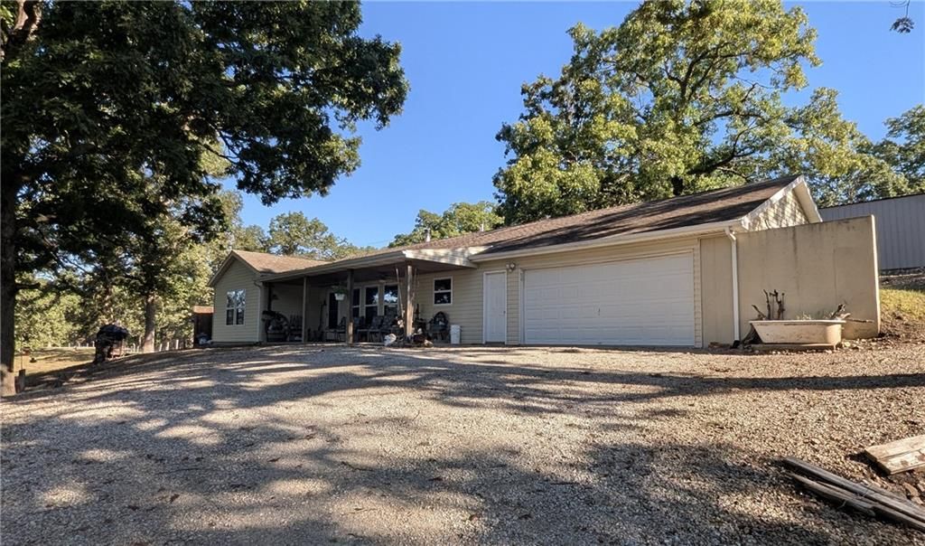 Photo of 29523 Vixen Avenue, Warsaw, MO 65355 (MLS # 2591952)