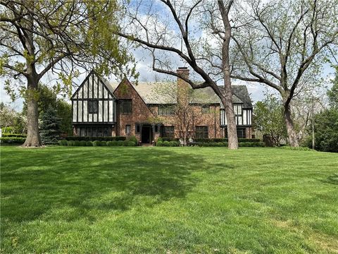 2710 Verona Terrace Mission Hills KS 66208