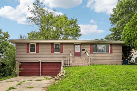Photo of 5104 N Smalley Avenue, Kansas City, MO 64119 (MLS # 2637075)