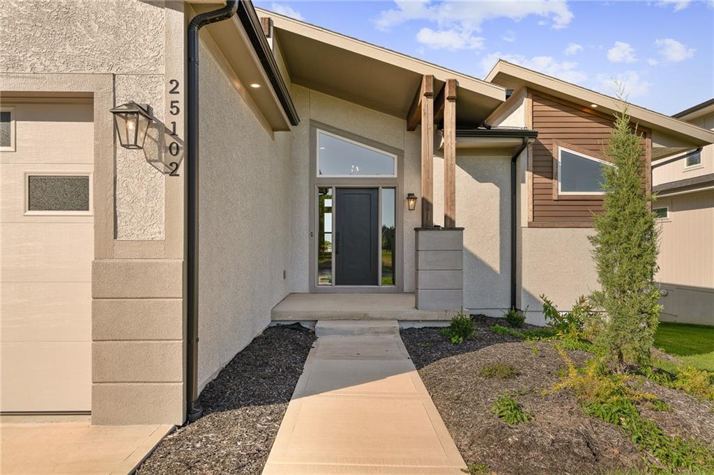 25102 W 90th Terrace