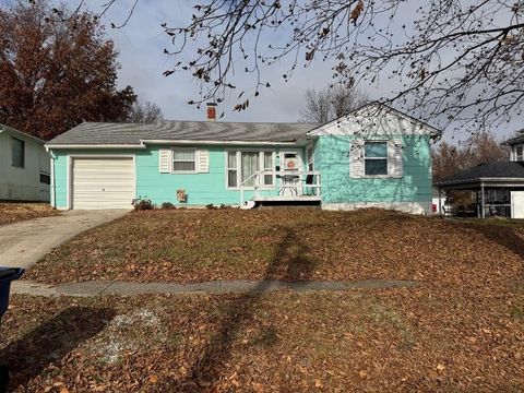 205 E Van Buren Street, Gallatin, MO 64640 - #: 2589071