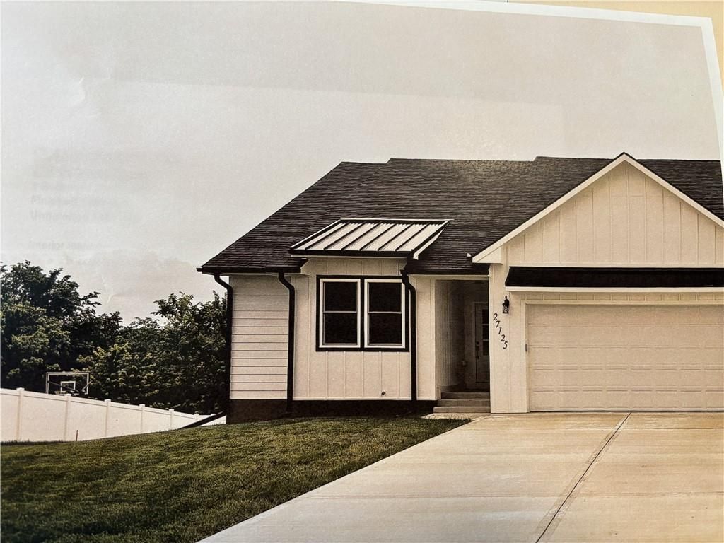 Photo of 719 Goodlet Circle, Weston, MO 64098 (MLS # 2592239)