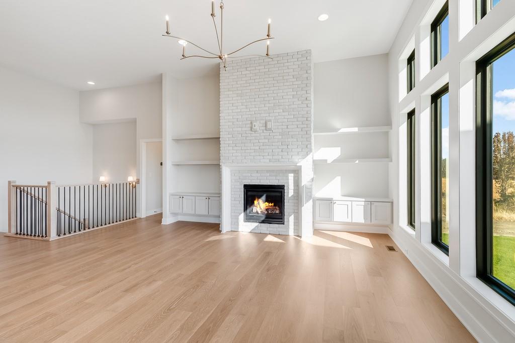 1841 Woodward Circle