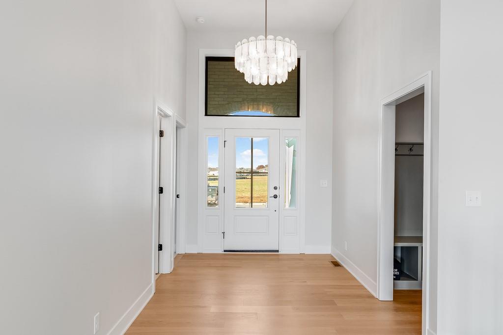 1841 Woodward Circle