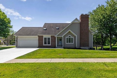Photo of 2501 W 137th Place, Leawood, KS 66224 (MLS # 2622148)