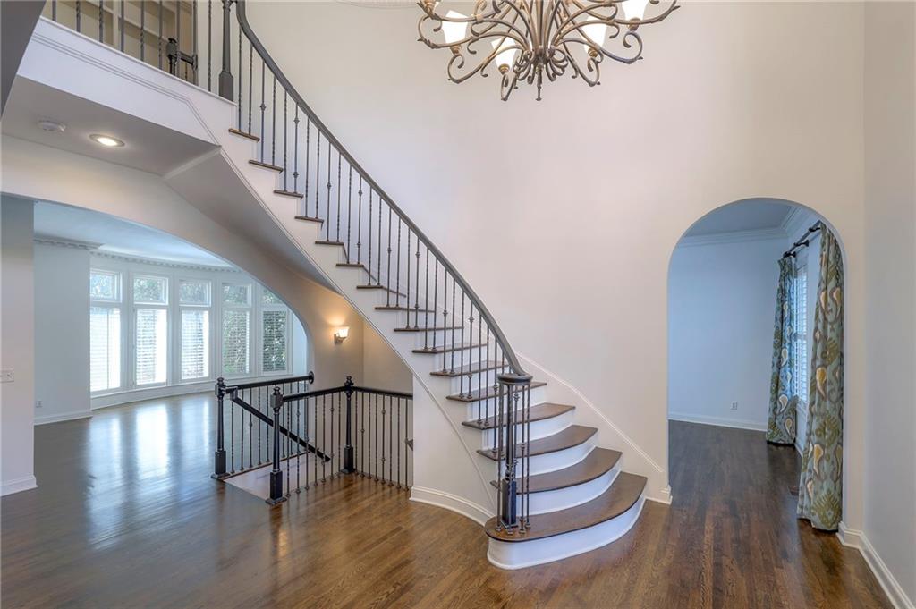 5701 W 148th Place