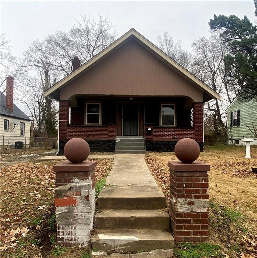 Photo of 6139 S Benton Avenue, Kansas City, MO 64130 (MLS # 2592667)