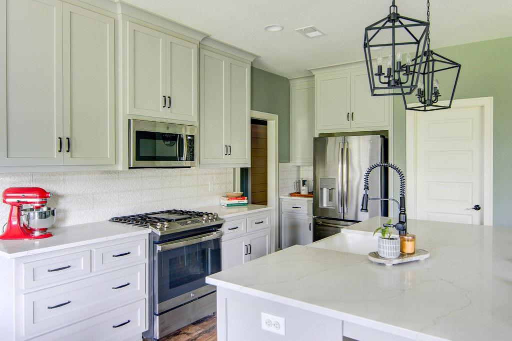 21207 W 190th Terrace