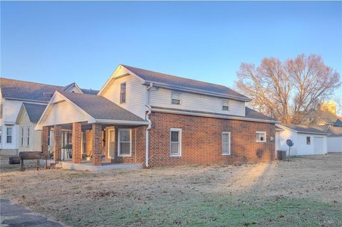 323 S Holbrook Street, Fort Scott, KS 66701 - MLS#: 2589894