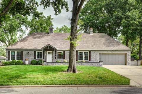 Photo of 2016 W 83rd Terrace, Leawood, KS 66206 (MLS # 2627644)