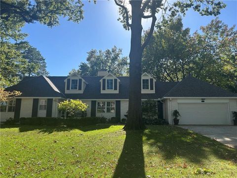 4211 Homestead Drive Prairie Village KS 66208