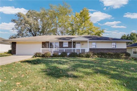 844 E 1st Street, Peculiar, MO 64078 - MLS#: 2583410