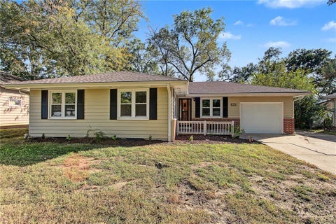 827 W 22nd Street, Lawrence, KS 66046 - MLS#: 2646671
