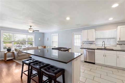 2014 W 74th Street Prairie Village KS 66208