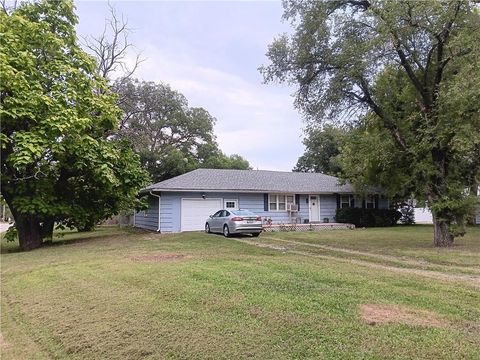 529 N 5th Street, Lacygne, KS 66040 - #: 2574417