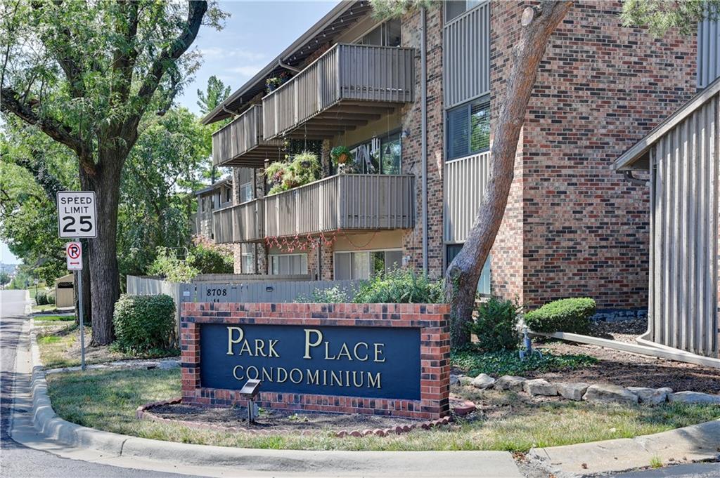 View Overland Park, KS 66212 condo