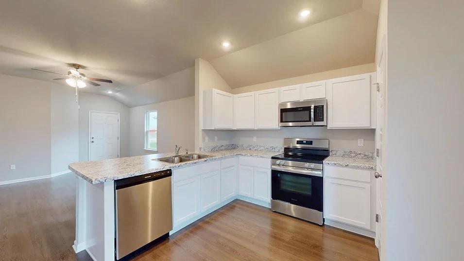 534 W Bluebird Street