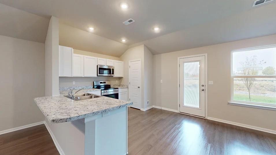 534 W Bluebird Street