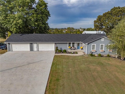 Photo of 13246 Kansas Avenue, Bonner Springs, KS 66012 (MLS # 2647953)