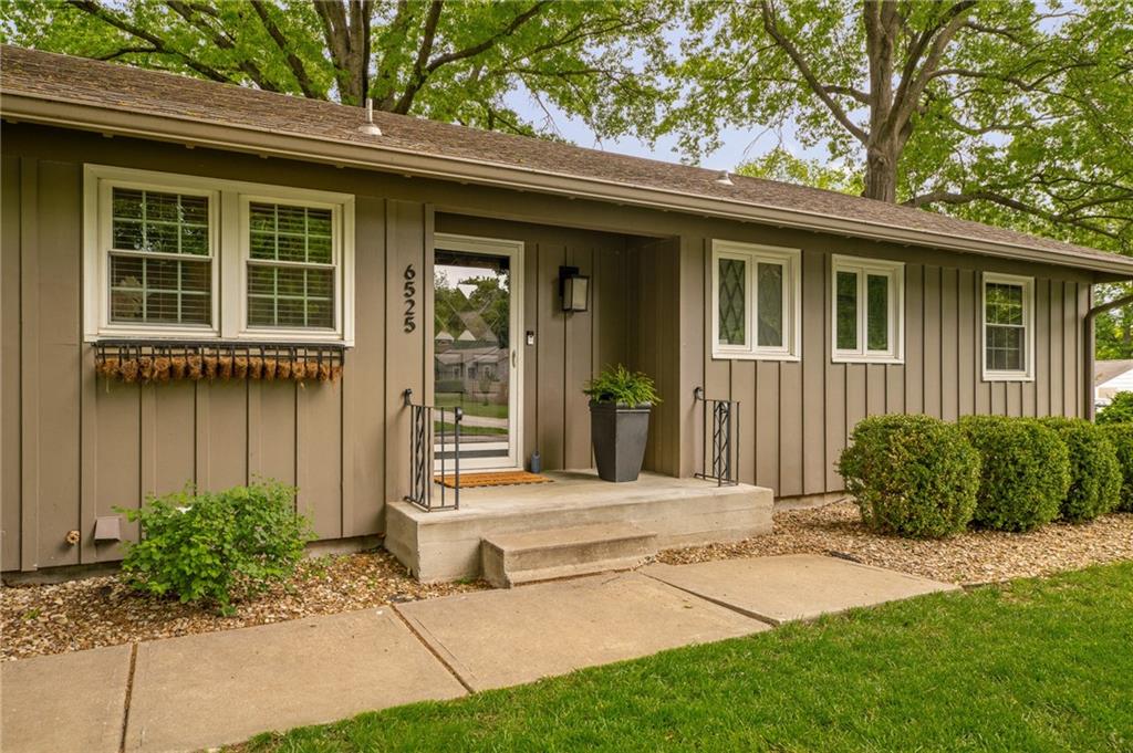 6525 Hodges Drive
