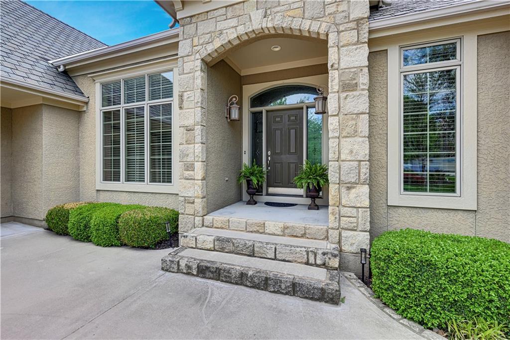 16719 S Country Club Drive