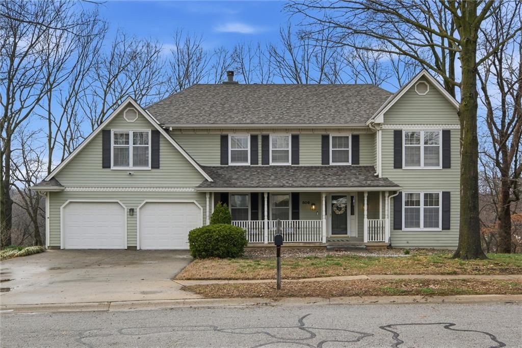 Photo of 506 Kings Ridge, Liberty, MO 64068 (MLS # 2604149)