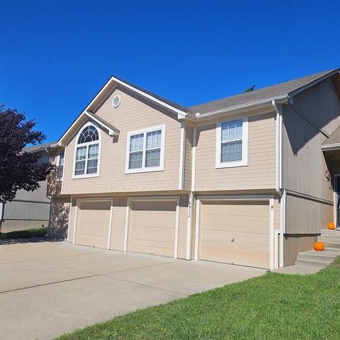 209 SW Pryor Road Lee's Summit MO 64081