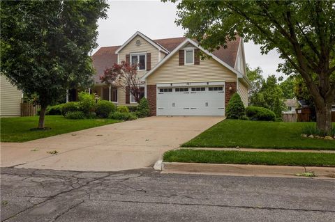 Photo of 721 Eldridge Street, Lawrence, KS 66049 (MLS # 2618720)