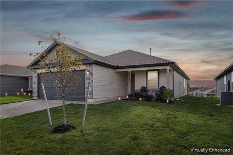 Photo of 20367 W 193rd Terrace, Spring Hill, KS 66083 (MLS # 2582393) Photo of 20367 W 193rd Terrace, Spring Hill, KS 66083 (MLS # 2582393)