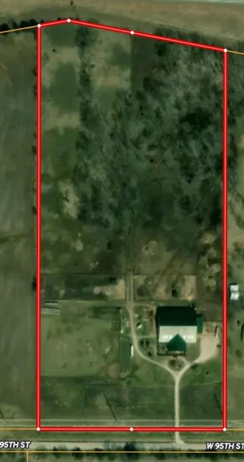 35300 W 95th Street De Soto KS 66018