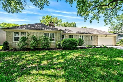 625 S Honeysuckle Drive, Olathe, KS 66061 - MLS#: 2548820