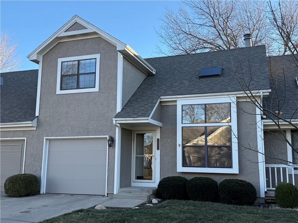 Photo of 11640 W 113th Street, Overland Park, KS 66210 (MLS # 2592161)