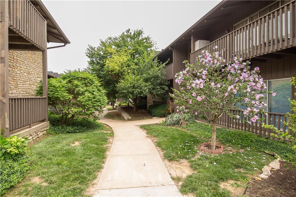 425 W 104th Street D