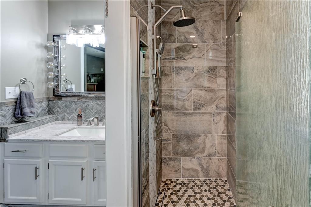 Blue Springs, Missouri 64014, United States, 3 Bedrooms Bedrooms, ,3 BathroomsBathrooms,Residential,Active,114244