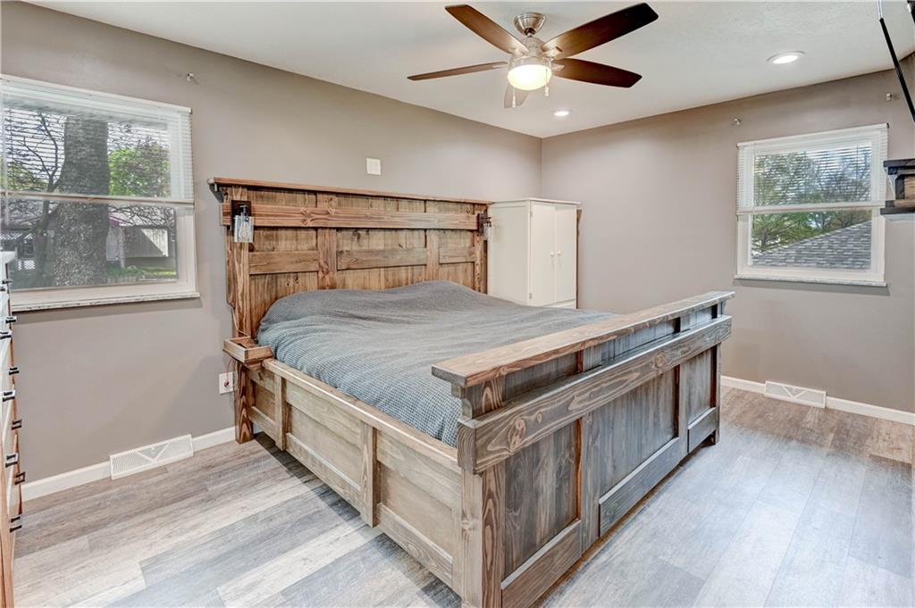 Blue Springs, Missouri 64014, United States, 3 Bedrooms Bedrooms, ,3 BathroomsBathrooms,Residential,Active,114244