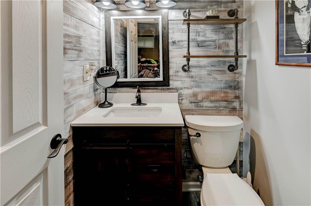 Blue Springs, Missouri 64014, United States, 3 Bedrooms Bedrooms, ,3 BathroomsBathrooms,Residential,Active,114244