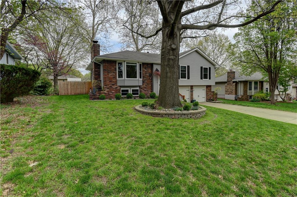 Blue Springs, Missouri 64014, United States, 3 Bedrooms Bedrooms, ,3 BathroomsBathrooms,Residential,Active,114244